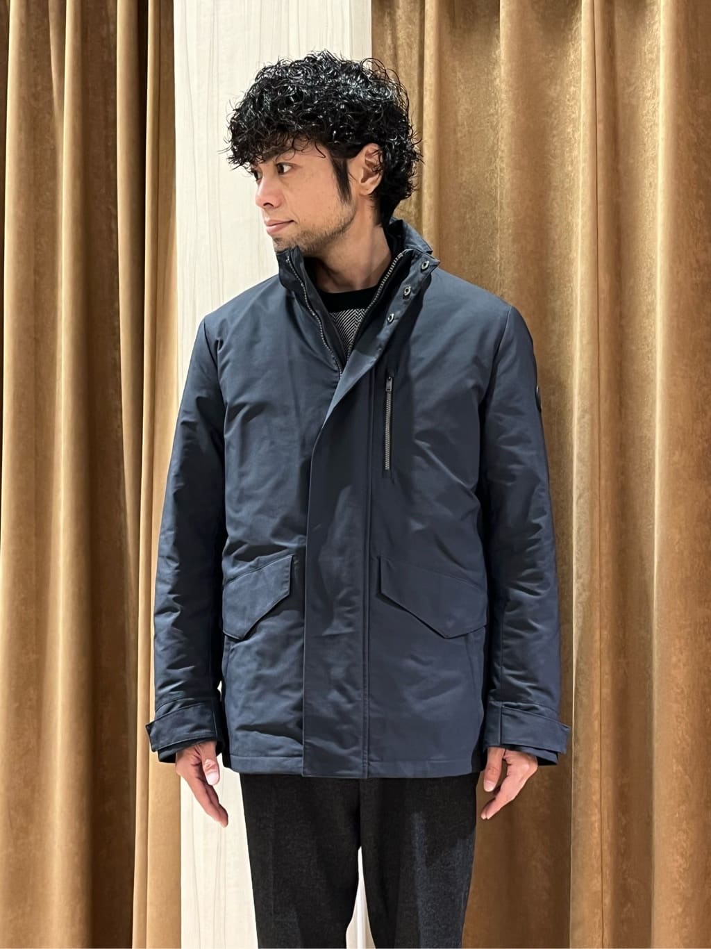 URAさんの「TAKEO KIKUCHI｜【3WAY／撥水】ドビーメモリー ダウンライナーブルゾン」を使ったコーディネート