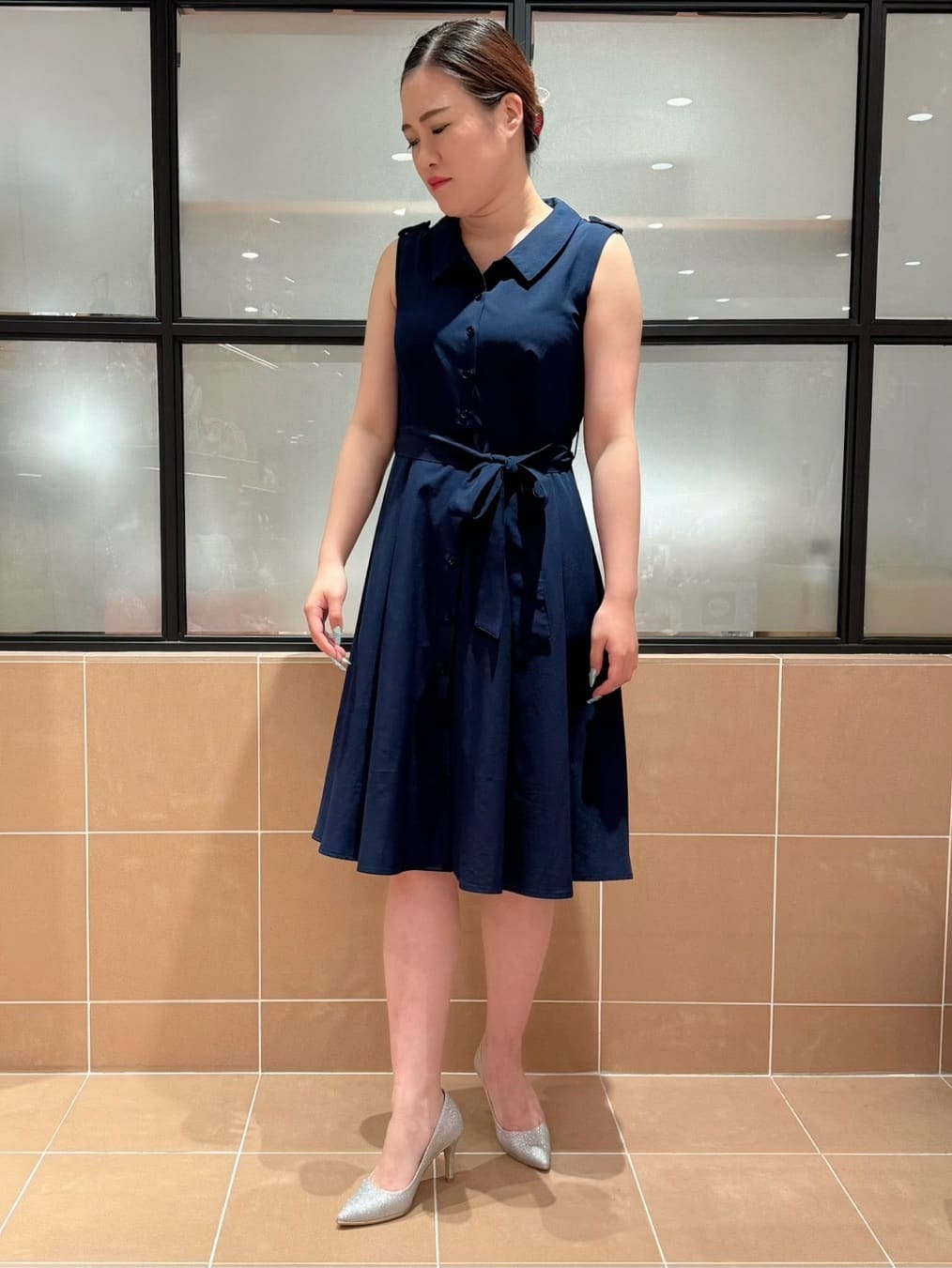 すみれさんの「ESPERANZA｜【12時間パンプス】約8.5?／ラメ素材　歩きやすくて疲れにくい」を使ったコーディネート