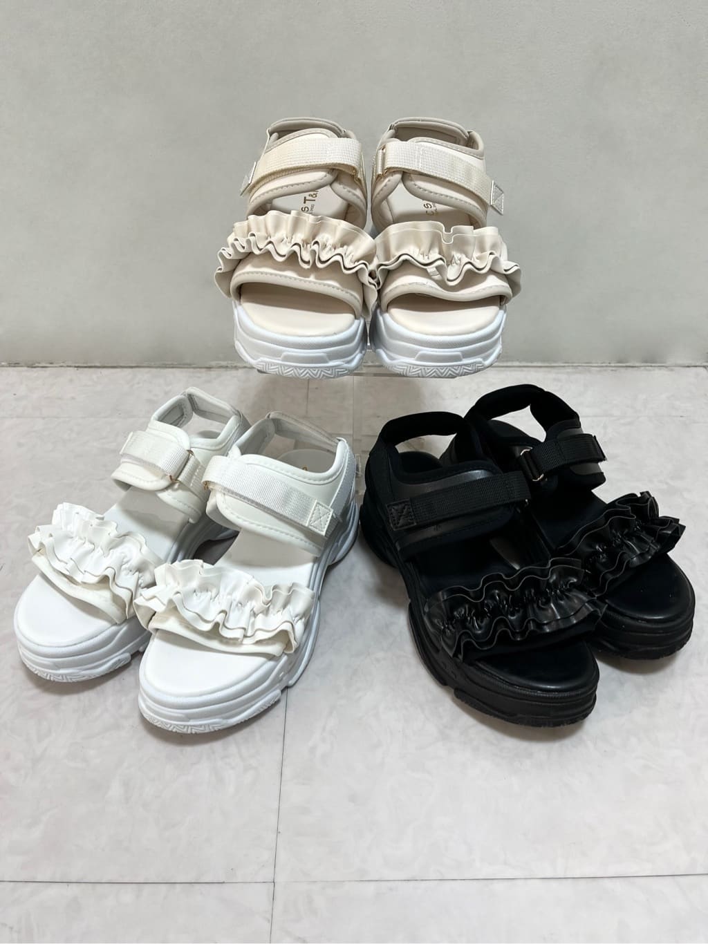 myさんの「ESPERANZA｜厚底フリルスポサン」を使ったコーディネート