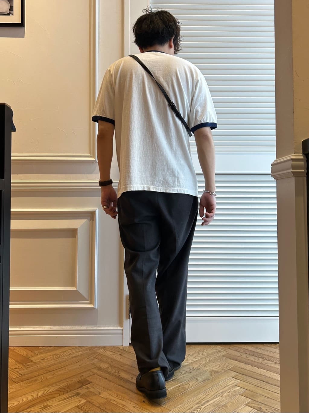 須田　慎二郎さんの「DRESSTERIOR｜【撥水加工/Safari5月号掲載】ローファー」を使ったコーディネート
