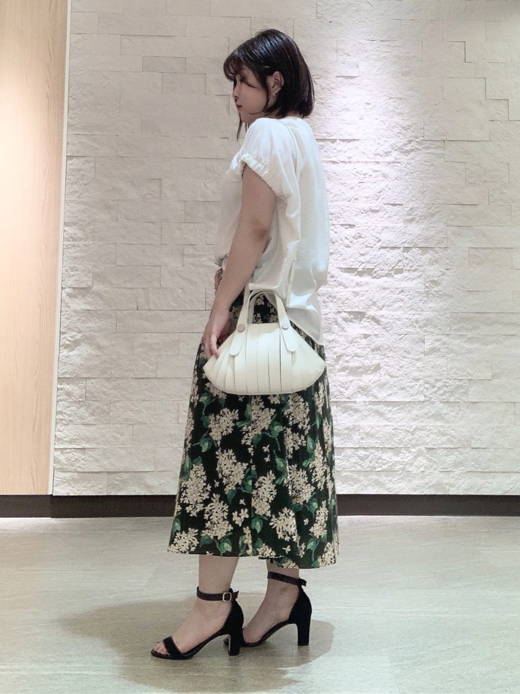 mさんの「HIROKO HAYASHI｜OSSO VIVO（オッソ ヴィーヴォ）2wayバッグ」を使ったコーディネート