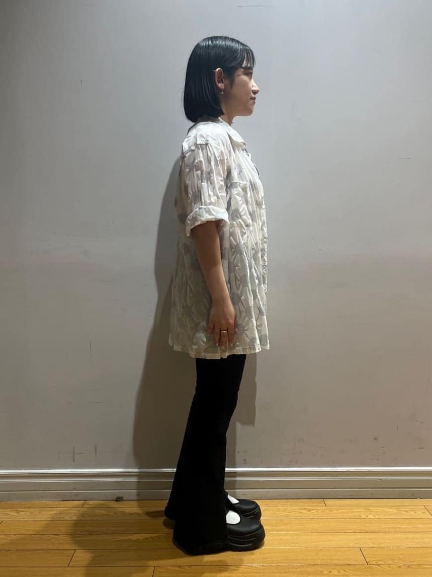 みちゃおさんの「TAKEO KIKUCHI｜【刺繍ロゴT】スムース ワンポイント Tシャツ」を使ったコーディネート