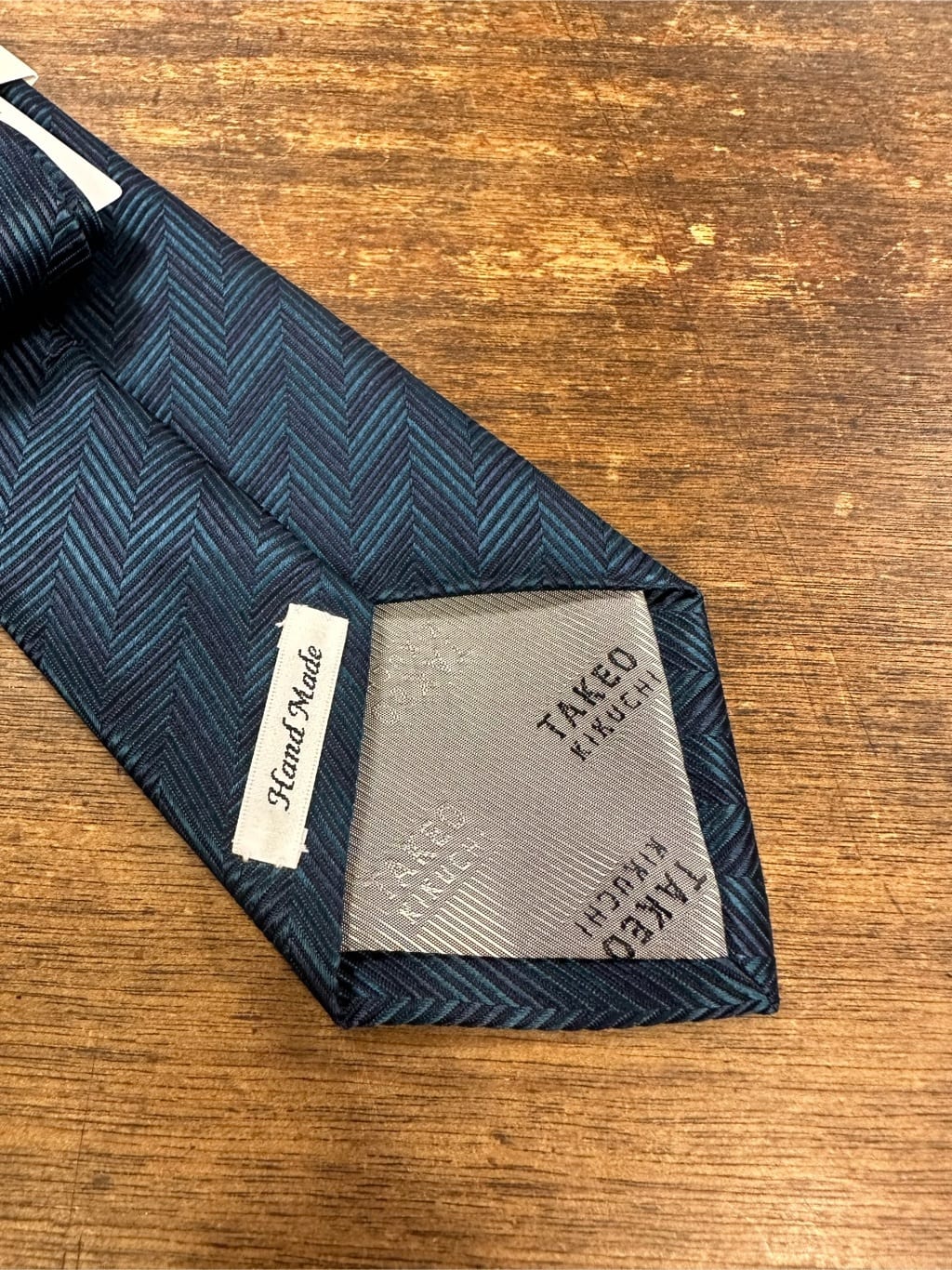 Uさんの「TAKEO KIKUCHI｜【Made in JAPAN】矢絣（やがすり）シルクネクタイ」を使ったコーディネート