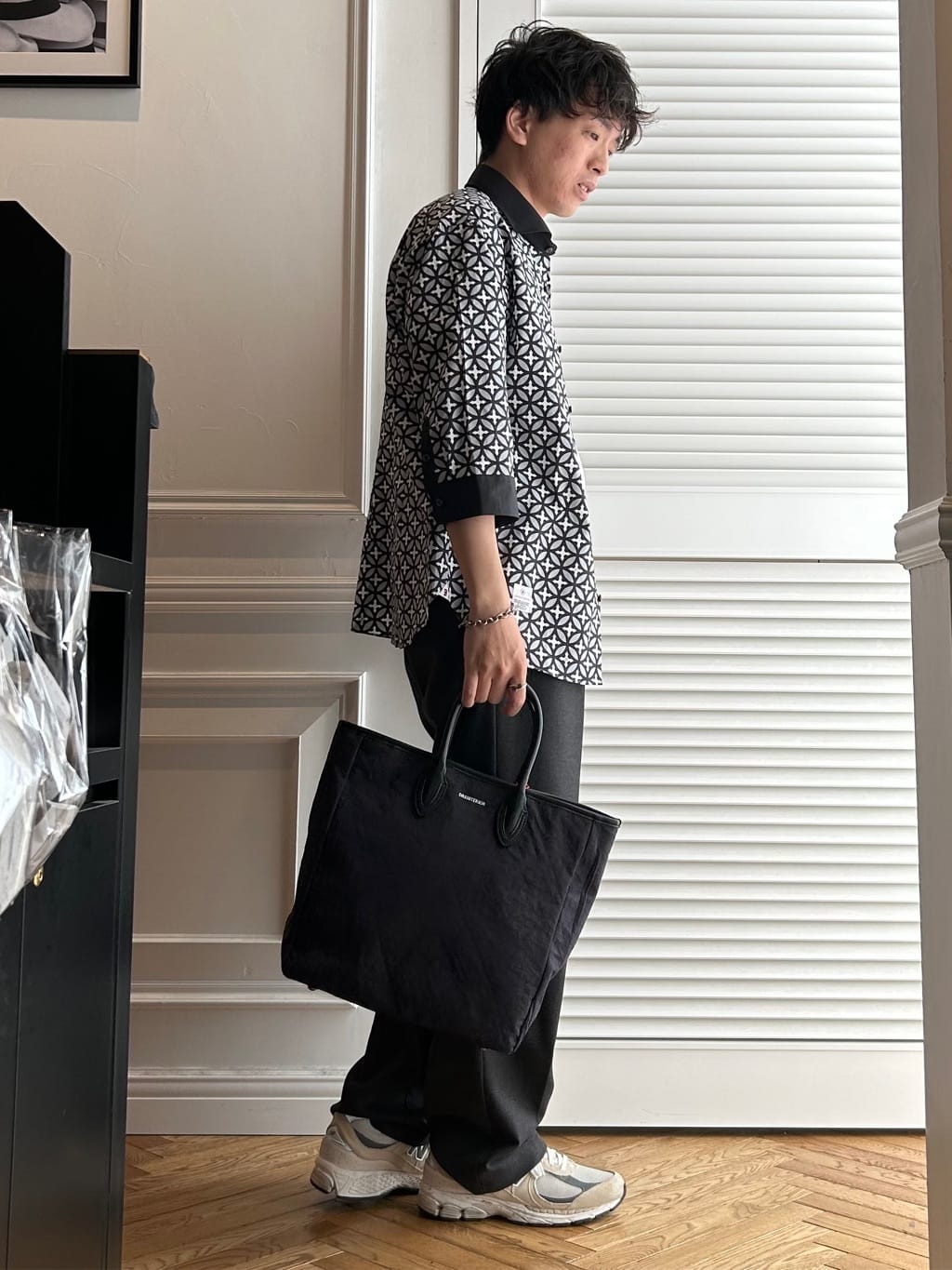 須田　慎二郎さんの「DRESSTERIOR｜」を使ったコーディネート