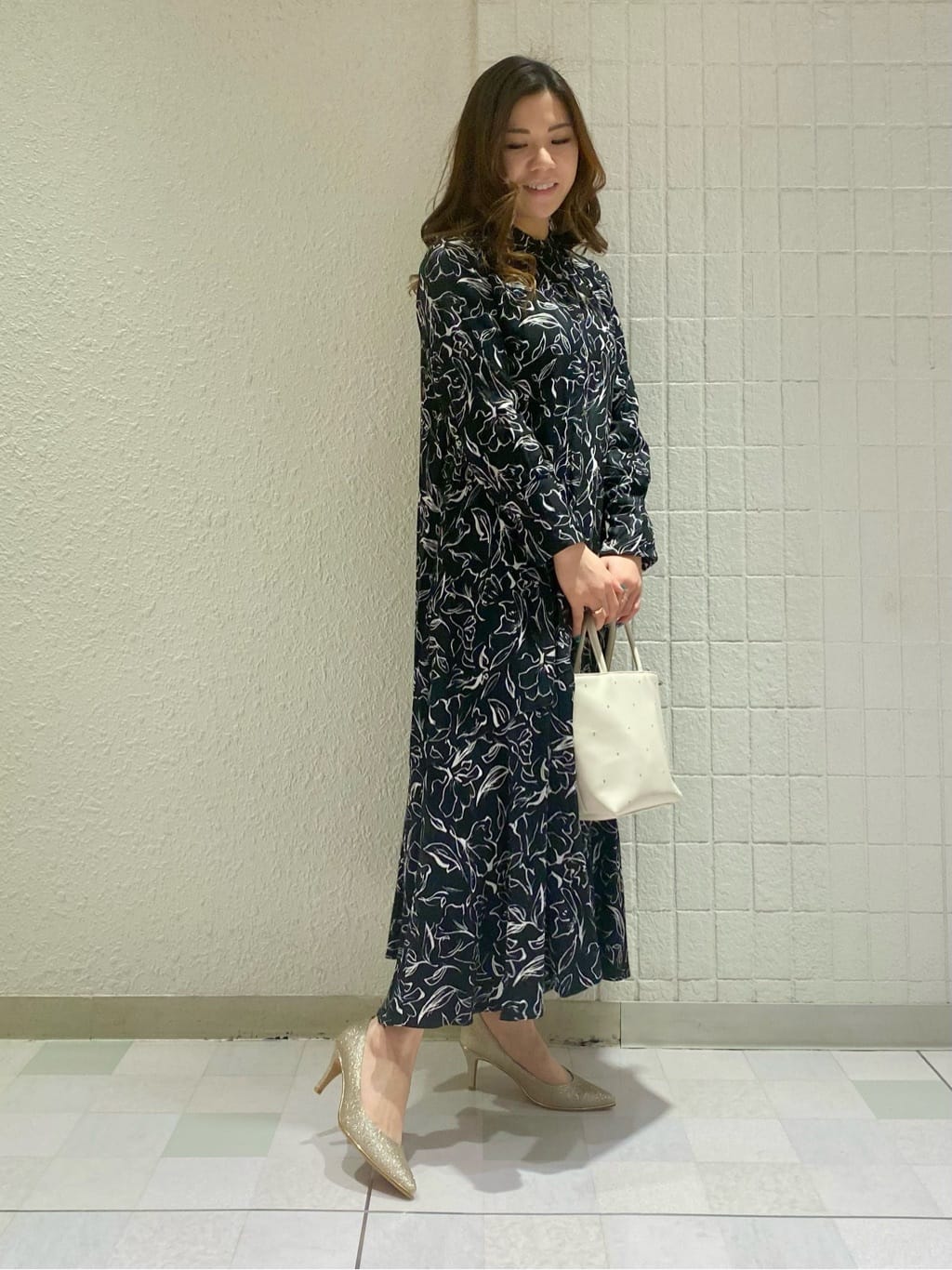 Akiさんの「ESPERANZA｜12時間パンプスNeoグリッター[7.5cmヒール]」を使ったコーディネート