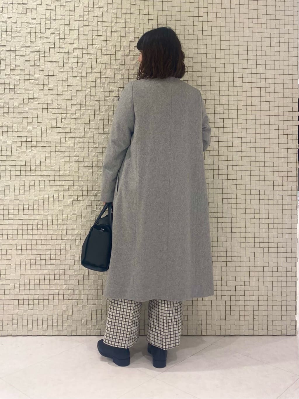 KARENさんの「INDIVI｜【セレモニーにおすすめ！】パール調トップネックレス」を使ったコーディネート