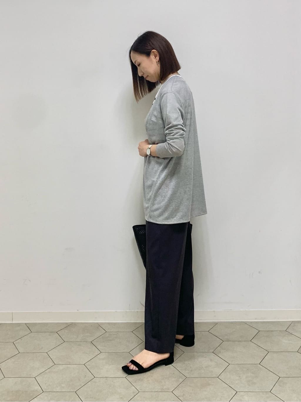 yurinaさんの「INDIVI｜【洗える／シアーストライプ柄】着流しジャージカーディガン」を使ったコーディネート
