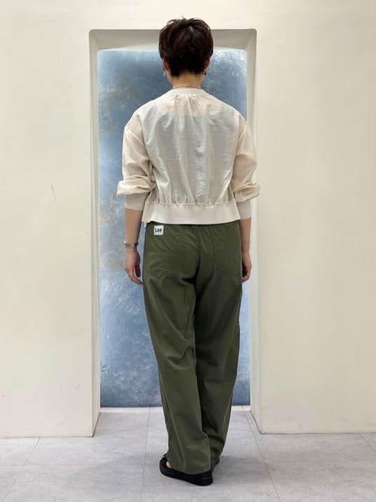 シュウコさんの「grove｜＜Lee&times;grove（別注色あり）＞ PAINTER PANTS」を使ったコーディネート