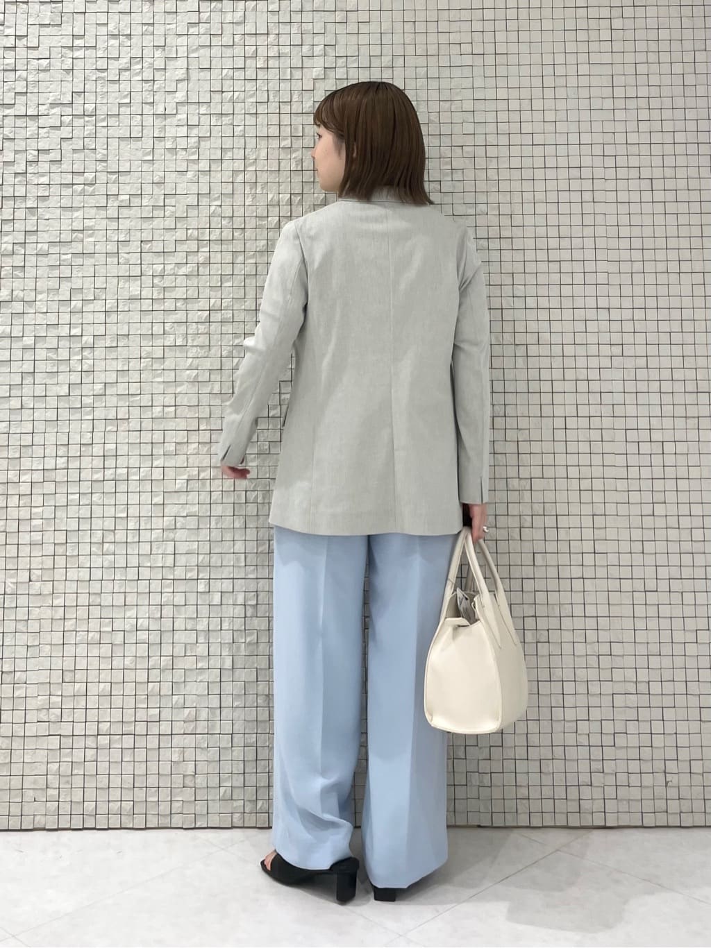 sakuさんの「INDIVI｜【セレモニーにおすすめ！】パール調トップネックレス」を使ったコーディネート