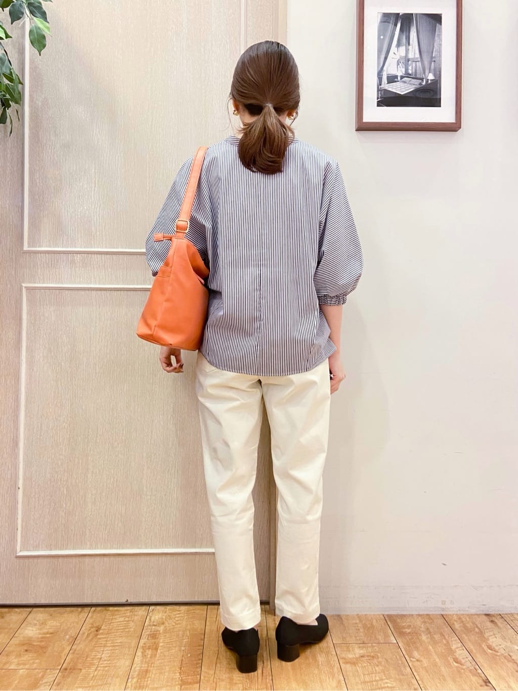 なみさんの「SHOO･LA･RUE｜【SS-3L/無理せずスリム】 ぐんぐん伸びる イージーテーパードパンツ」を使ったコーディネート