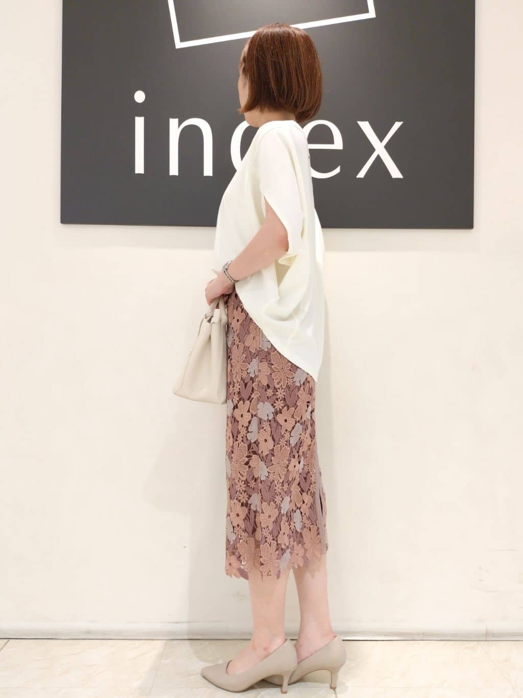 n.さんの「index｜【抗菌防臭加工/7cmヒール】ベーシックパンプス/通勤対応」を使ったコーディネート