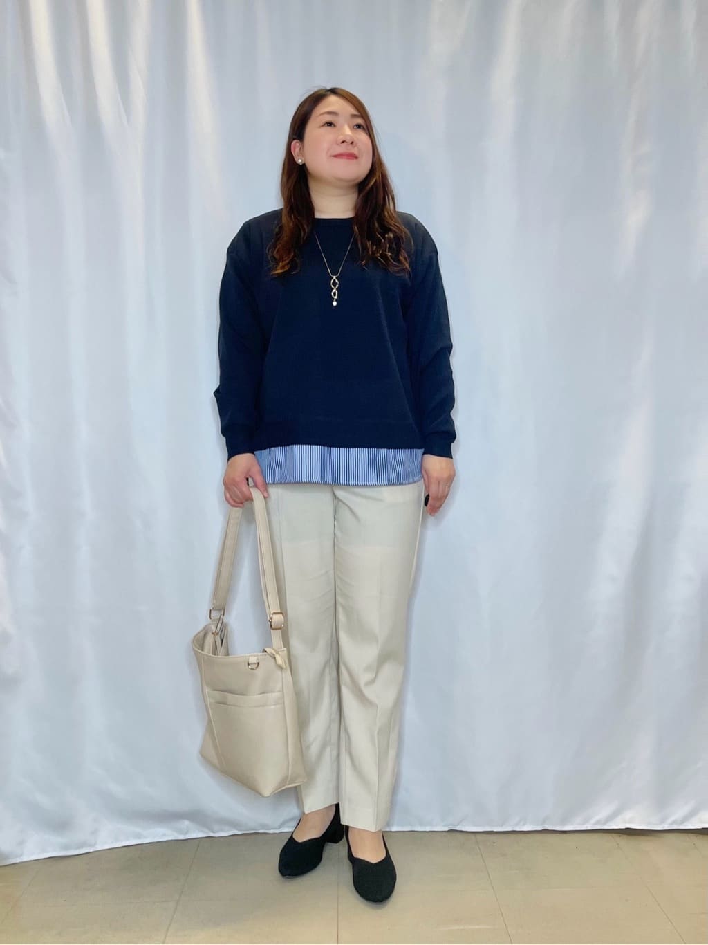 Ayaさんの「SHOO･LA･RUE｜【洗える/SS-3L】すっきりキレイにかっこよく 大人のテーパードパンツ」を使ったコーディネート