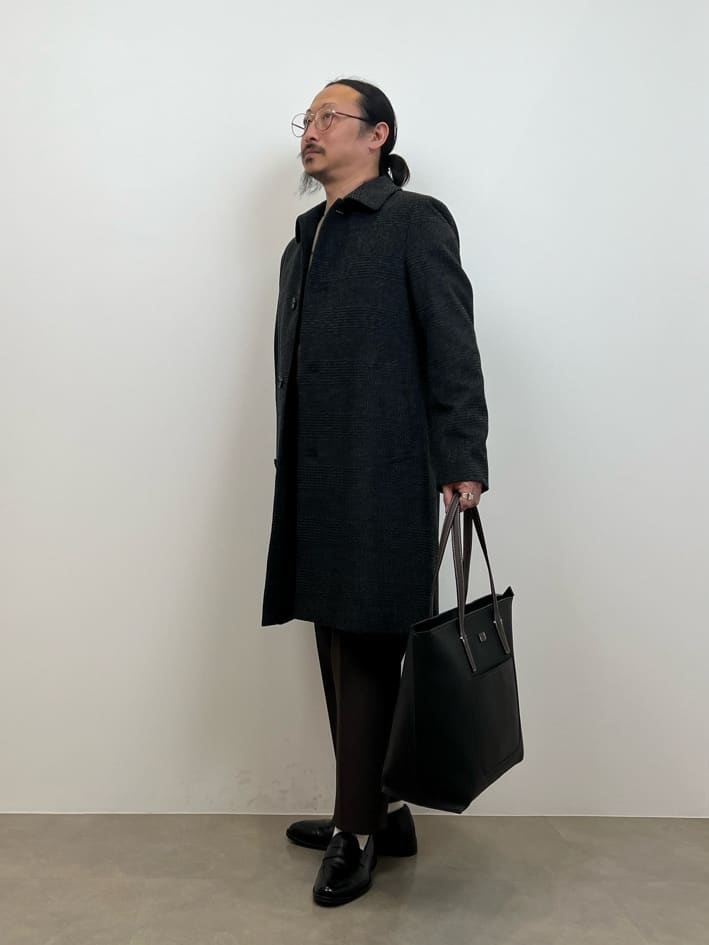 川口(髭長髪)さんの「TAKEO KIKUCHI｜コインローファー」を使ったコーディネート