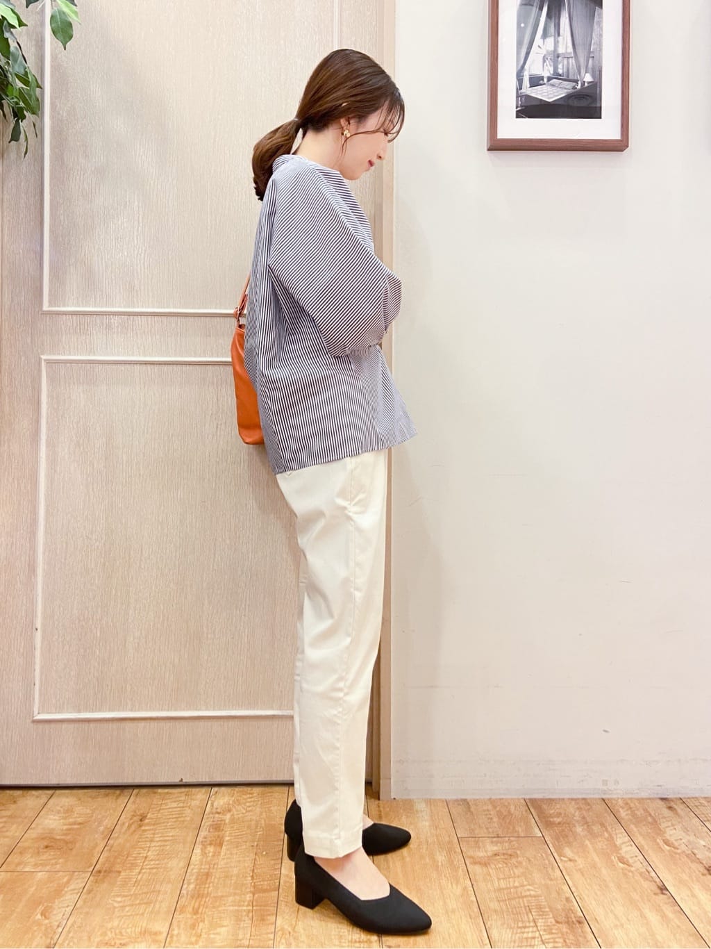 なみさんの「SHOO･LA･RUE｜【SS-3L/無理せずスリム】 ぐんぐん伸びる イージーテーパードパンツ」を使ったコーディネート