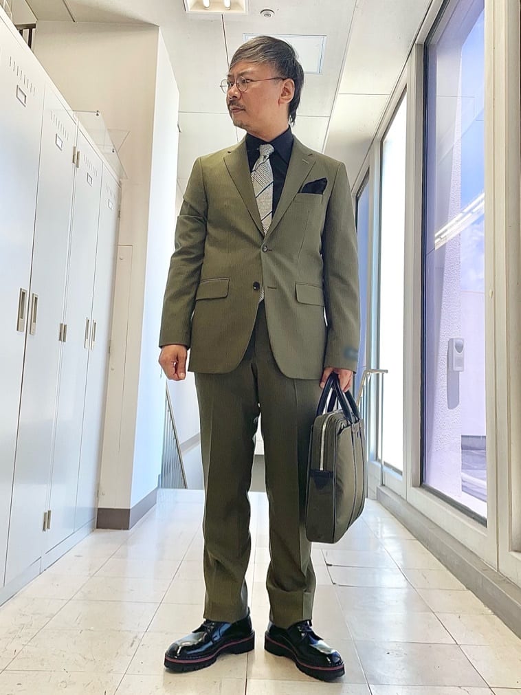 MAKOTO AIさんの「TAKEO KIKUCHI｜【Made in JAPAN】ブロード レギュラーカラー ドレスシャツ」を使ったコーディネート