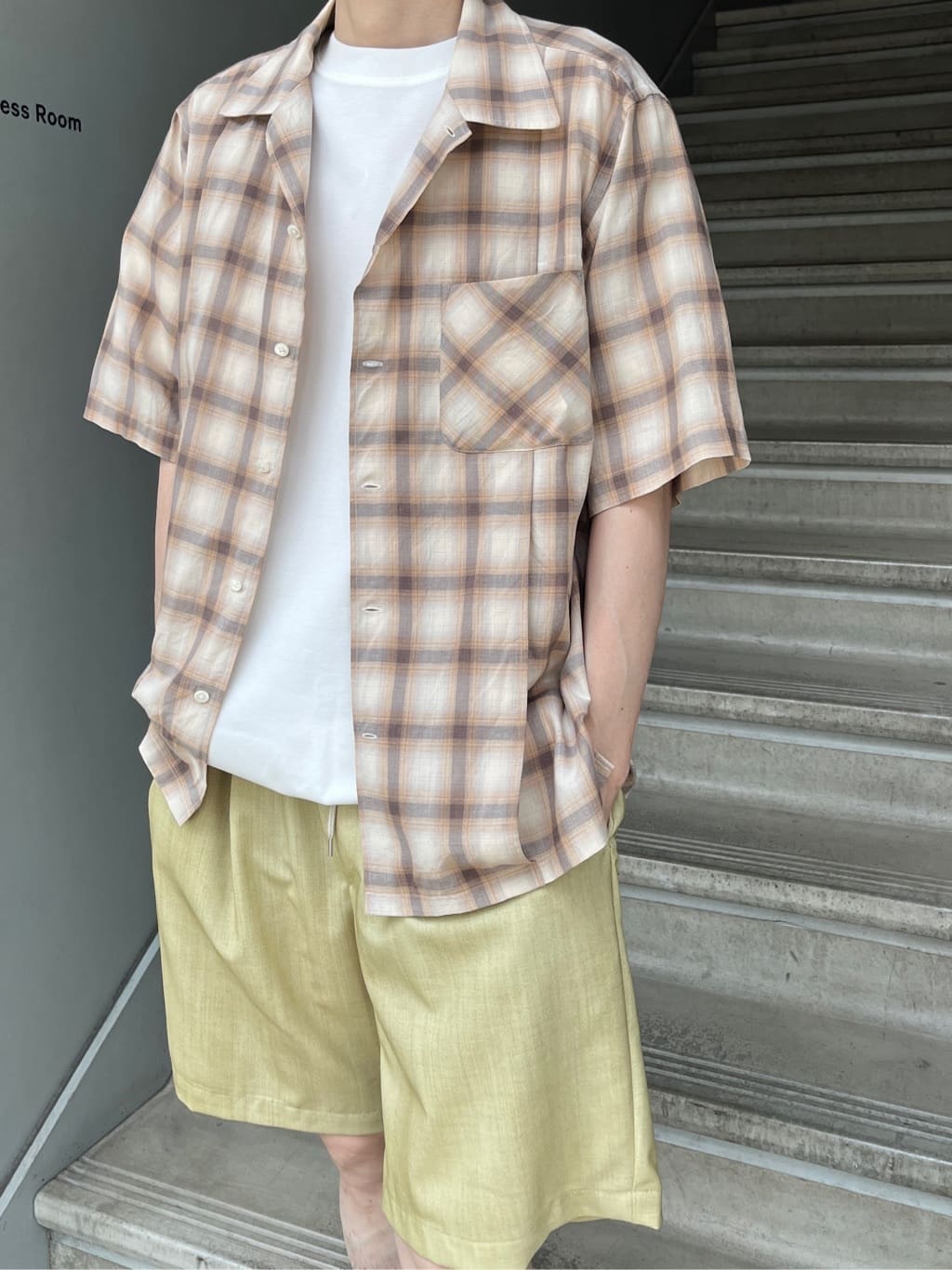 Shintaroさんの「TAKEO KIKUCHI｜【抗菌防臭／5サイズ展開】ハイゲージポンチ Tシャツ」を使ったコーディネート