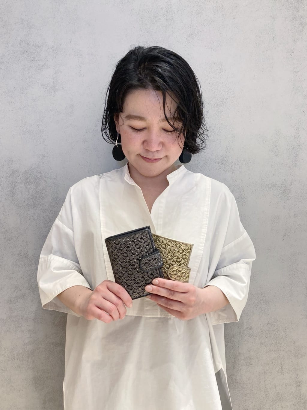 Cさんの「HIROKO HAYASHI｜GIRASOLE（ジラソーレ）薄型二つ折り財布」を使ったコーディネート