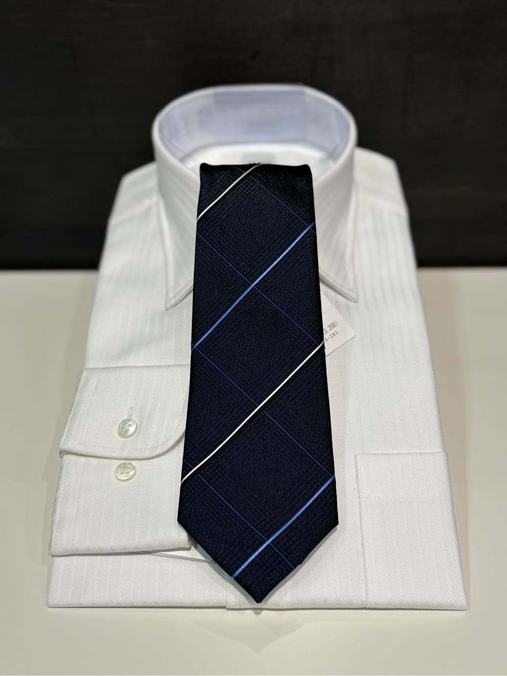 ヒナさんの「TAKEO KIKUCHI｜【Made in JAPAN】番千鳥ウィンドペン柄 ネクタイ」を使ったコーディネート