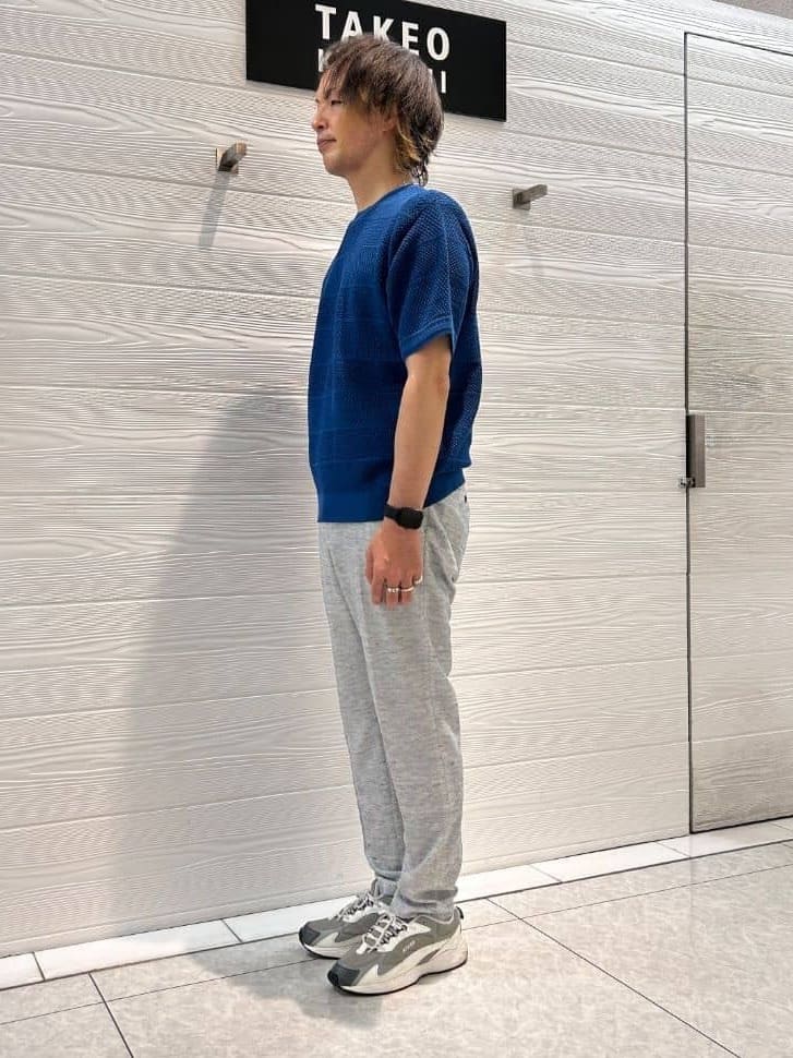 井出恭輔さんの「TAKEO KIKUCHI｜【尾州織】リネンブレンド メッシュパンツ」を使ったコーディネート