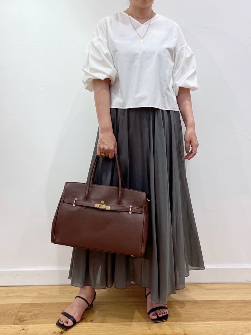 Sawaguchiさんの「DRESSTERIOR｜【STORY11月号掲載】レオパードシルクスカーフ」を使ったコーディネート