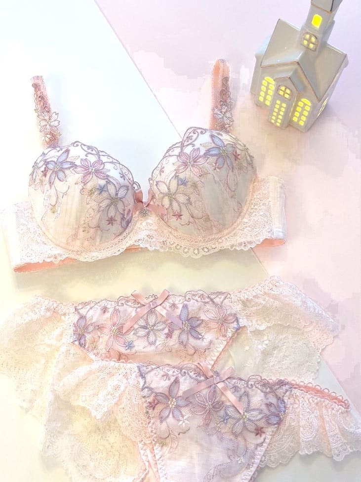 Umeさんの「Risa Magli｜メイヤ レースショーツ」を使ったコーディネート