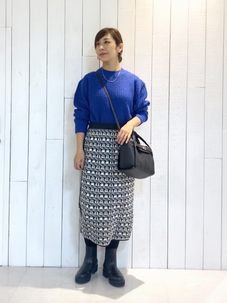 𝑹𝑶𝑴𝑰さんの「INDIVI｜」を使ったコーディネート
