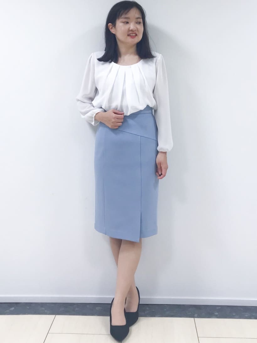 yukinaさんの「COUP DE CHANCE｜【洗える／日本製／通勤】タックブラウス」を使ったコーディネート