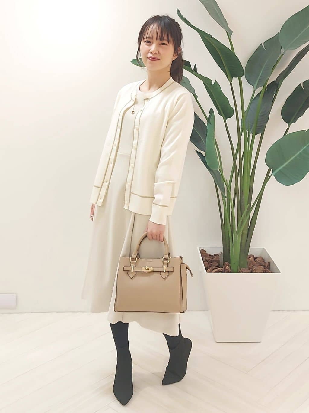 YuKaRiさんの「UNTITLED｜【日本製／2WAY衿】スタンドカラー ロングコート」を使ったコーディネート