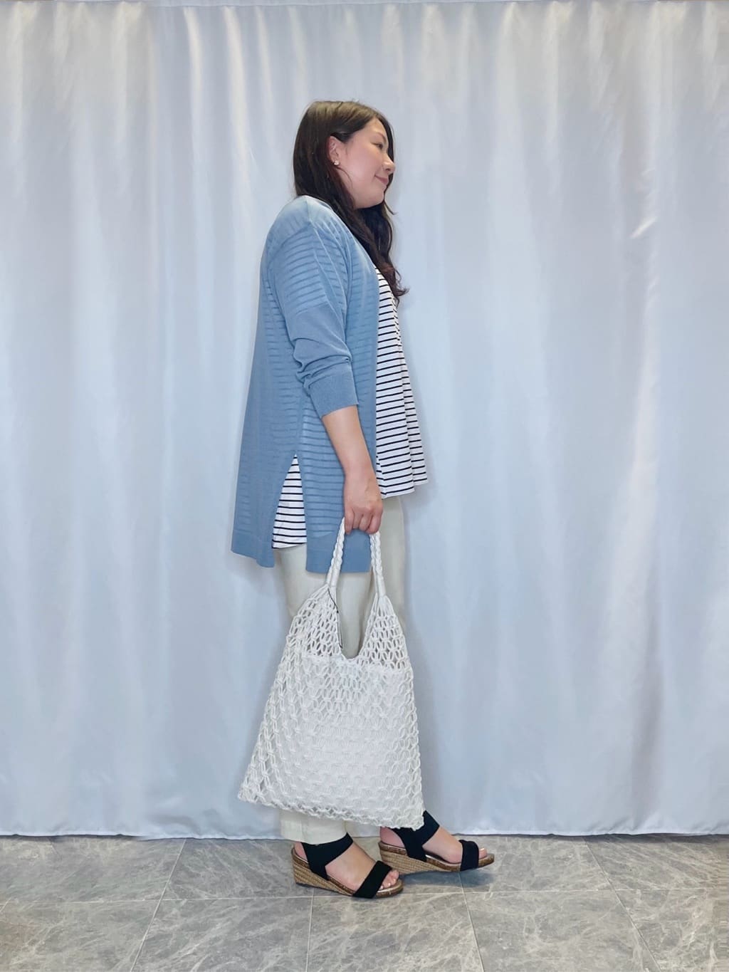 Ayaさんの「SHOO･LA･RUE｜【SS-3L/無理せずスリム】 ぐんぐん伸びる イージーテーパードパンツ」を使ったコーディネート