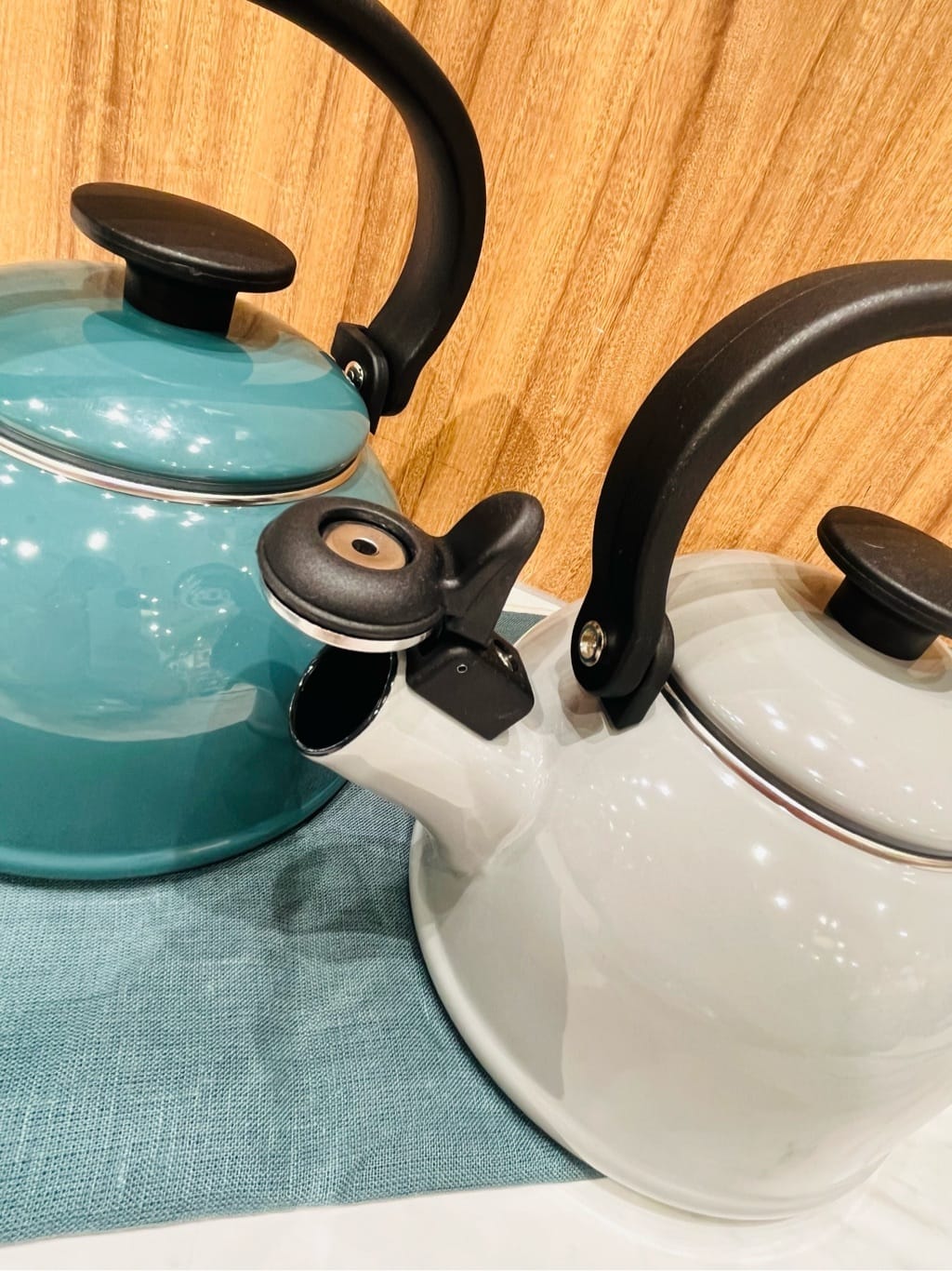トミーさんの「212 KITCHEN STORE｜コットン 笛吹きケトル 1.6L スモークブルー ＜富士ホーロー＞」を使ったコーディネート