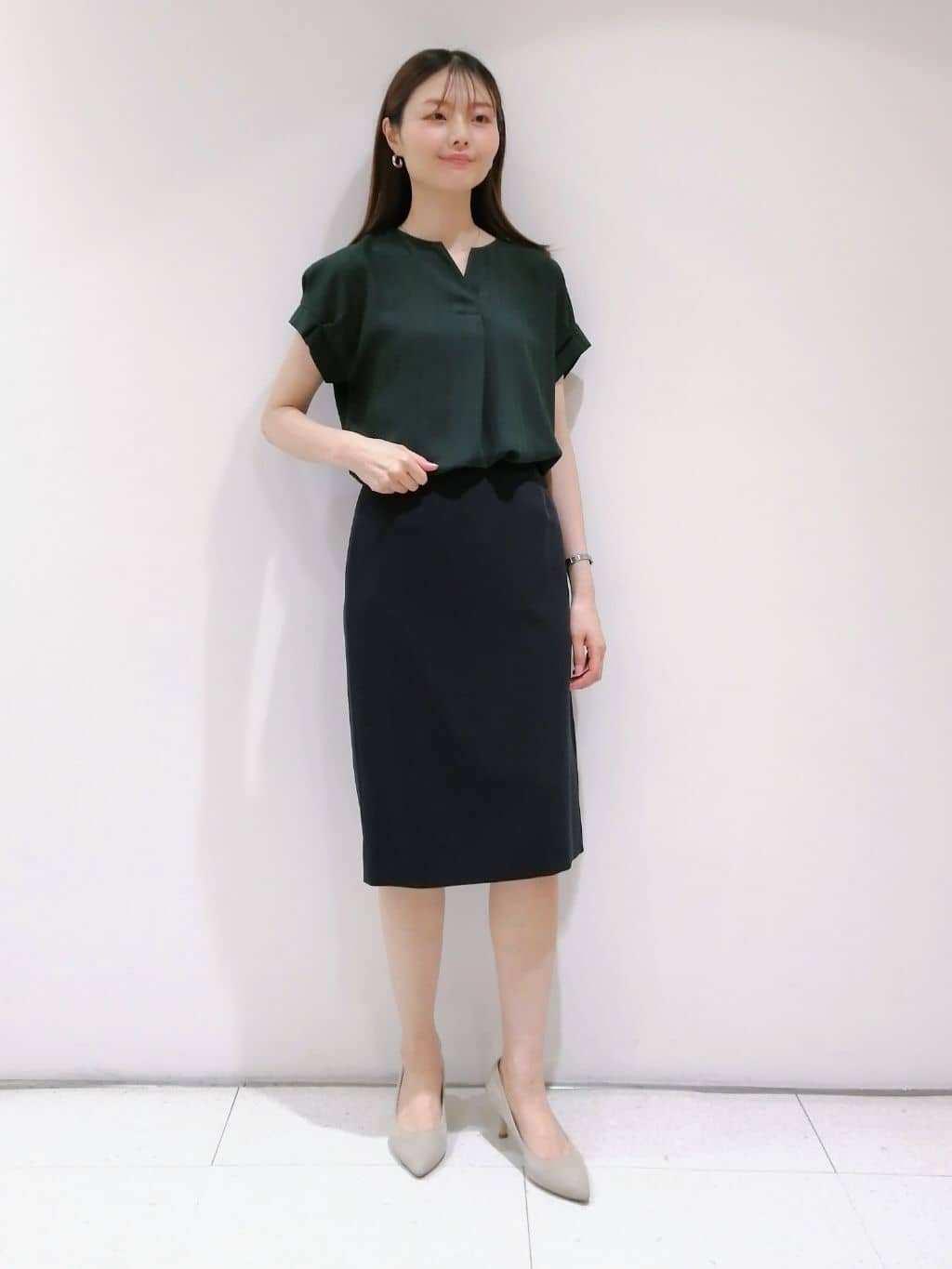 ayanoさんの「INDIVI｜【洗える/UVケア/エコ/日本製】ストレッチノーカラージャケット」を使ったコーディネート