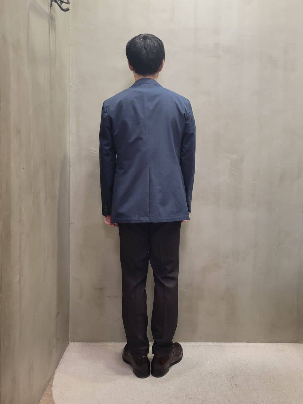 白木駆さんの「TAKEO KIKUCHI｜【抗菌防臭／5サイズ展開】ハイゲージポンチ Tシャツ」を使ったコーディネート