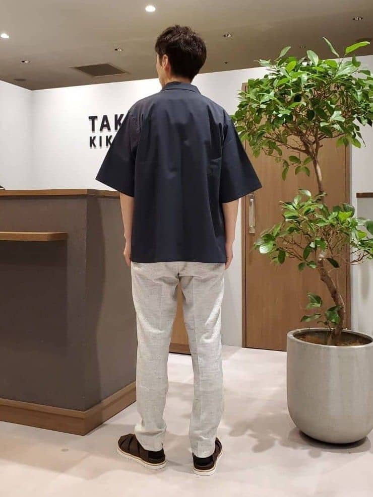 ishidaさんの「TAKEO KIKUCHI｜【尾州織】リネンブレンド メッシュパンツ」を使ったコーディネート