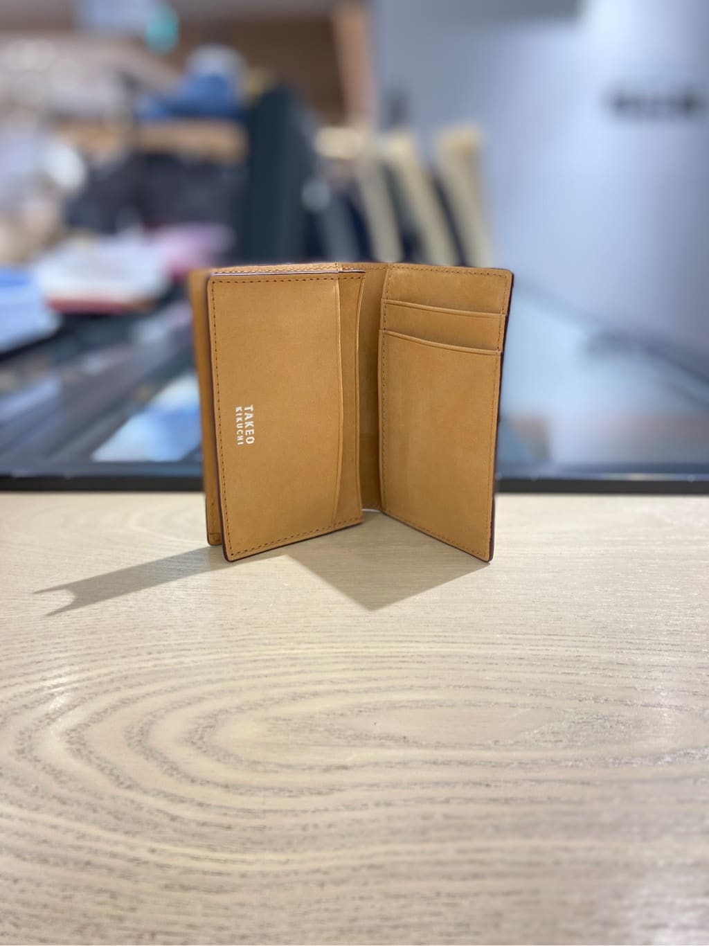 わいずみさんの「TAKEO KIKUCHI｜【ソフト＆ナチュラル】ミニメッシュ レザー 名刺入れ」を使ったコーディネート