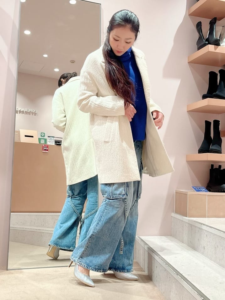 kaoriさんの「ESPERANZA｜【12時間パンプス】約8.5?／ラメ素材　歩きやすくて疲れにくい」を使ったコーディネート