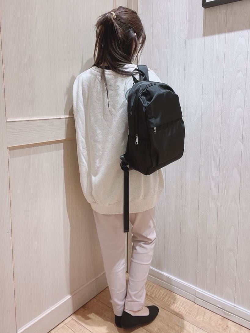 COSさんの「SHOO･LA･RUE｜【SS-3L/無理せずスリム】 ぐんぐん伸びる イージーテーパードパンツ」を使ったコーディネート