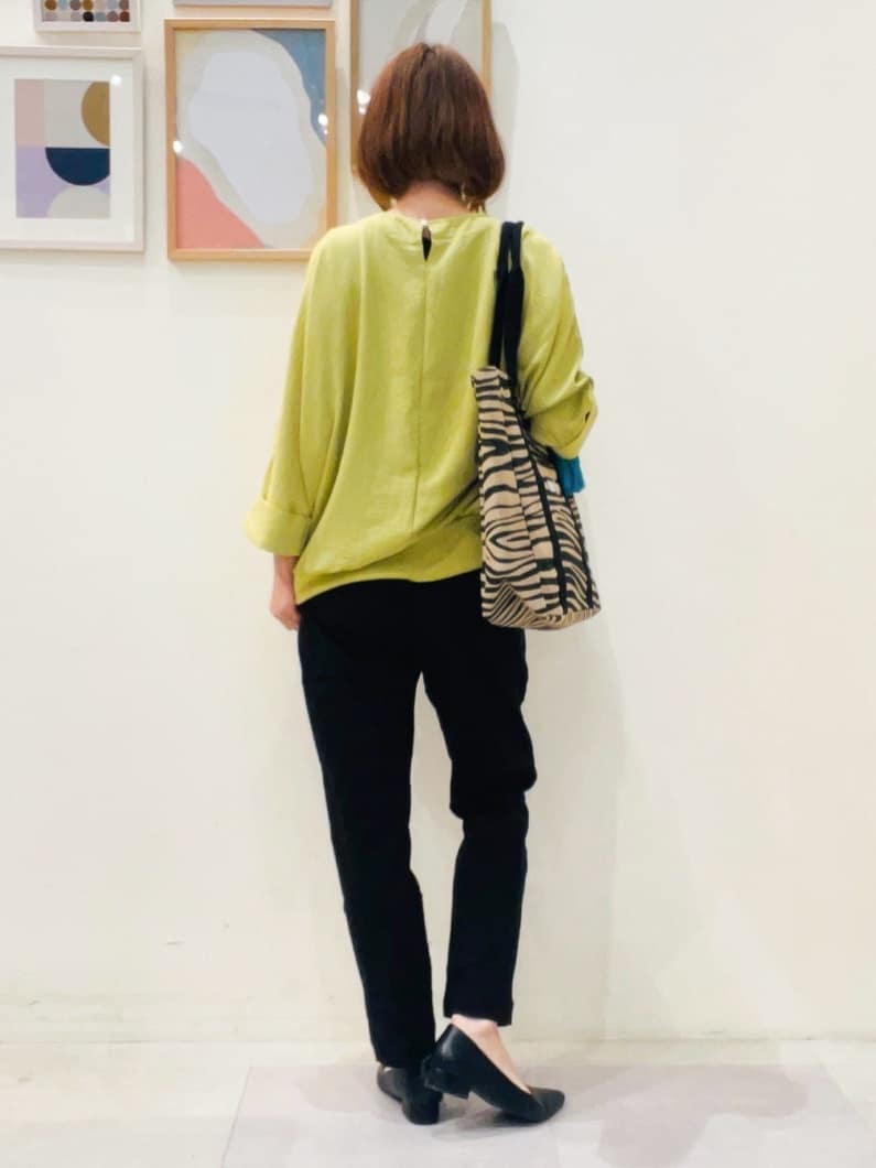 おぐねぇさんの「SHOO･LA･RUE｜【SS-3L/無理せずスリム】 ぐんぐん伸びる イージーテーパードパンツ」を使ったコーディネート