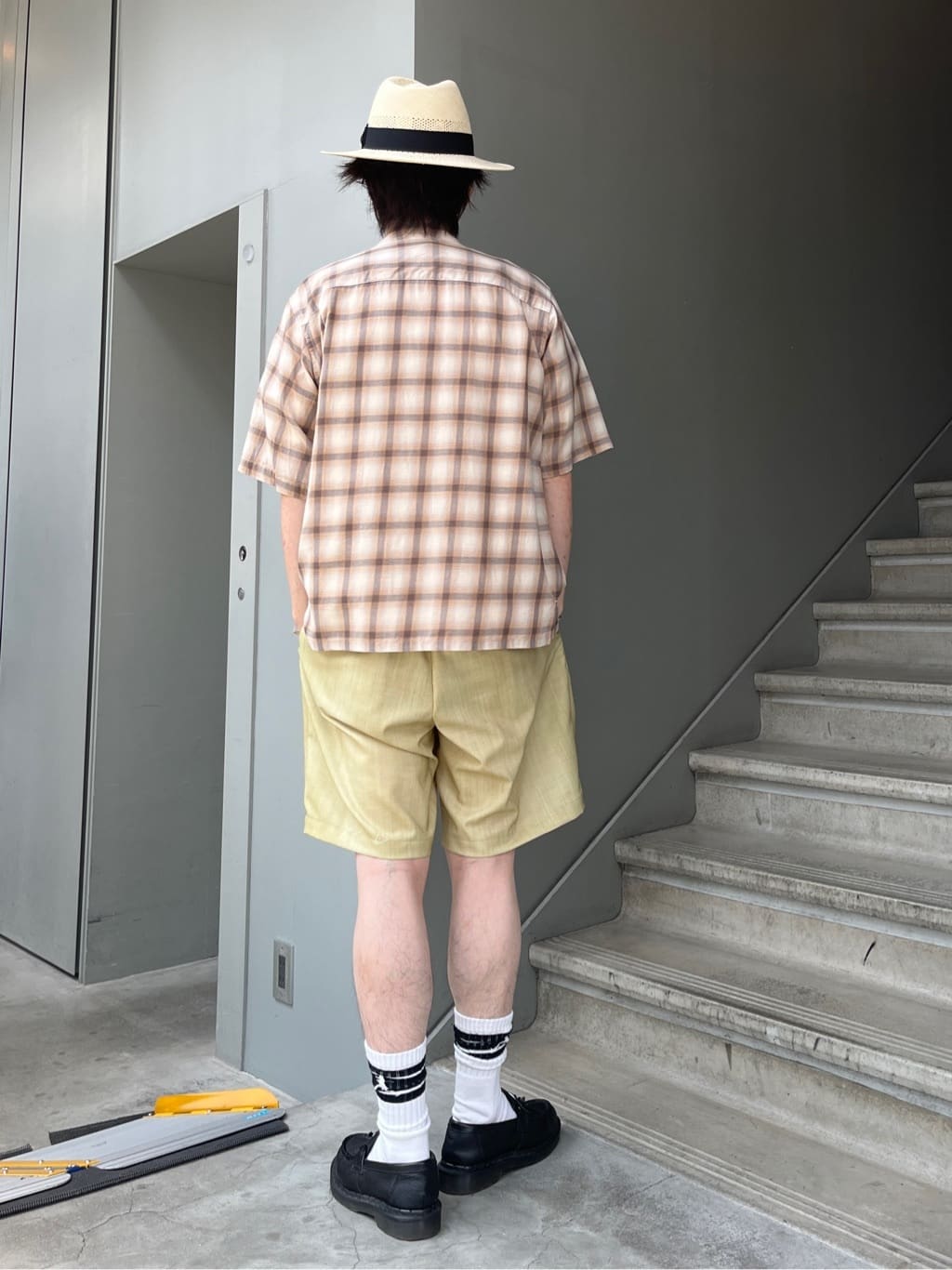 Shintaroさんの「TAKEO KIKUCHI｜【抗菌防臭／5サイズ展開】ハイゲージポンチ Tシャツ」を使ったコーディネート