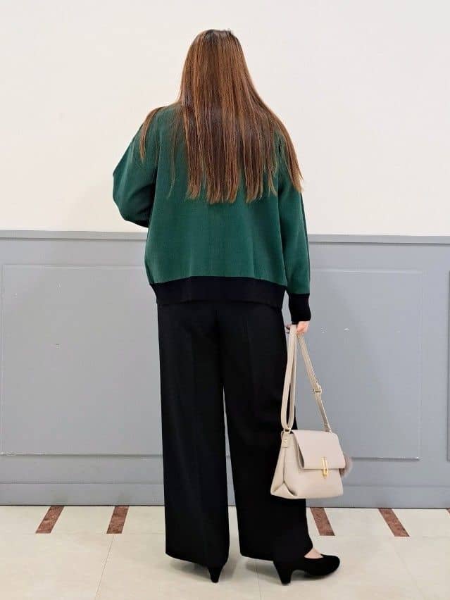 まーみんさんの「grove｜【ふわっと心地よい足入れ】やわここち(R)Vカットパンプス」を使ったコーディネート