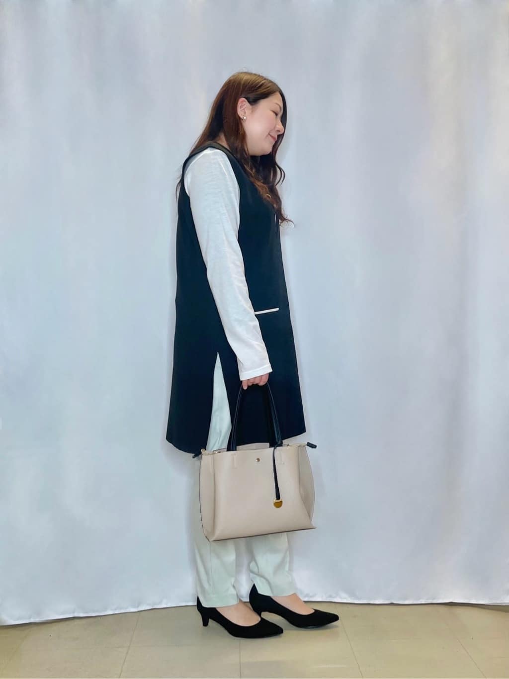Ayaさんの「SHOO･LA･RUE｜【洗える/SS-3L】すっきりキレイにかっこよく 大人のテーパードパンツ」を使ったコーディネート