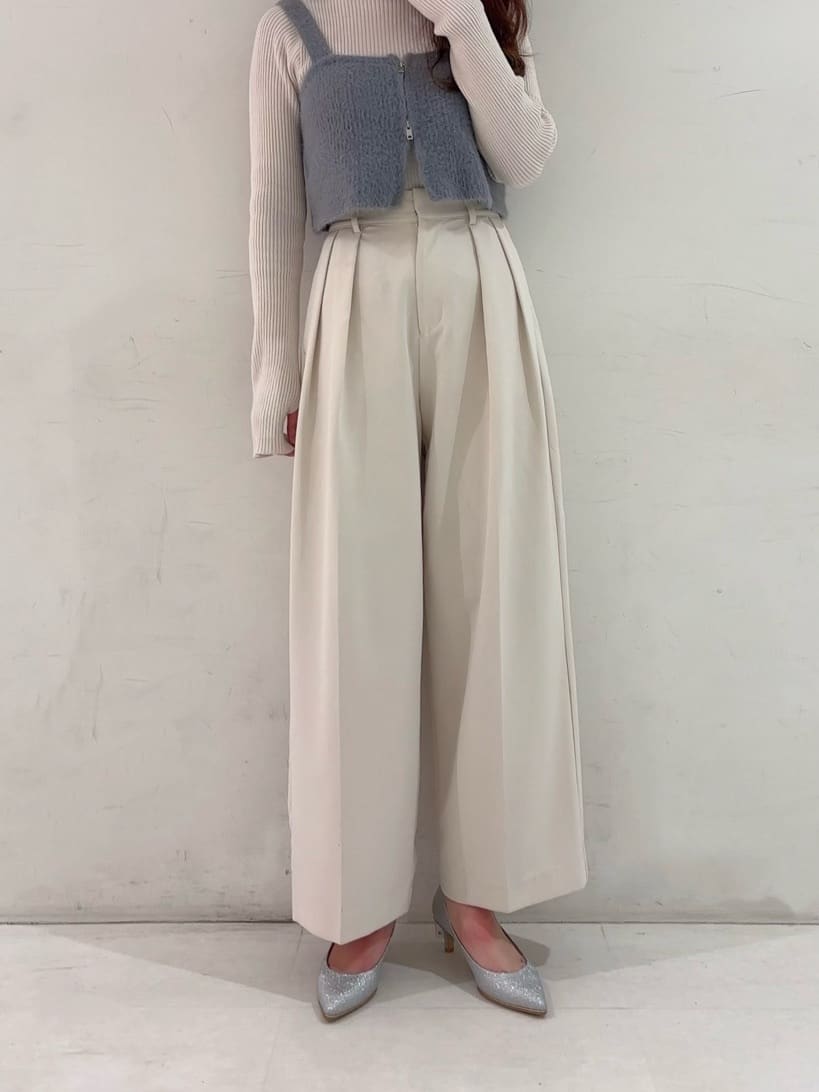 RINAさんの「ESPERANZA｜履きやすいパンプスヒール約5.5cm/グリッター」を使ったコーディネート