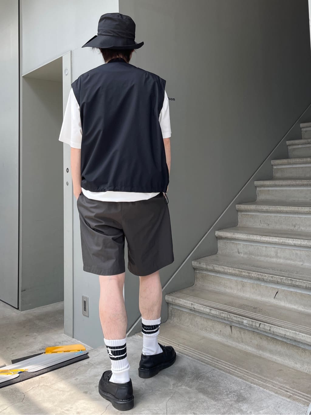 Shintaroさんの「TAKEO KIKUCHI｜【抗菌防臭／5サイズ展開】ハイゲージポンチ Tシャツ」を使ったコーディネート