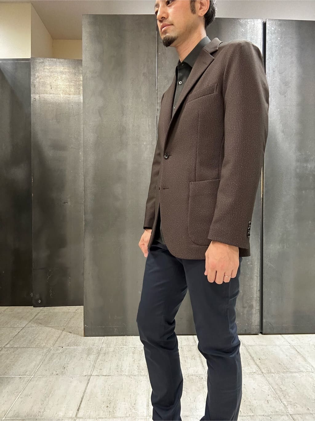 coheyさんの「TAKEO KIKUCHI｜【全7サイズ&times;8色展開！】トップマルチヘリンボン パンツ」を使ったコーディネート