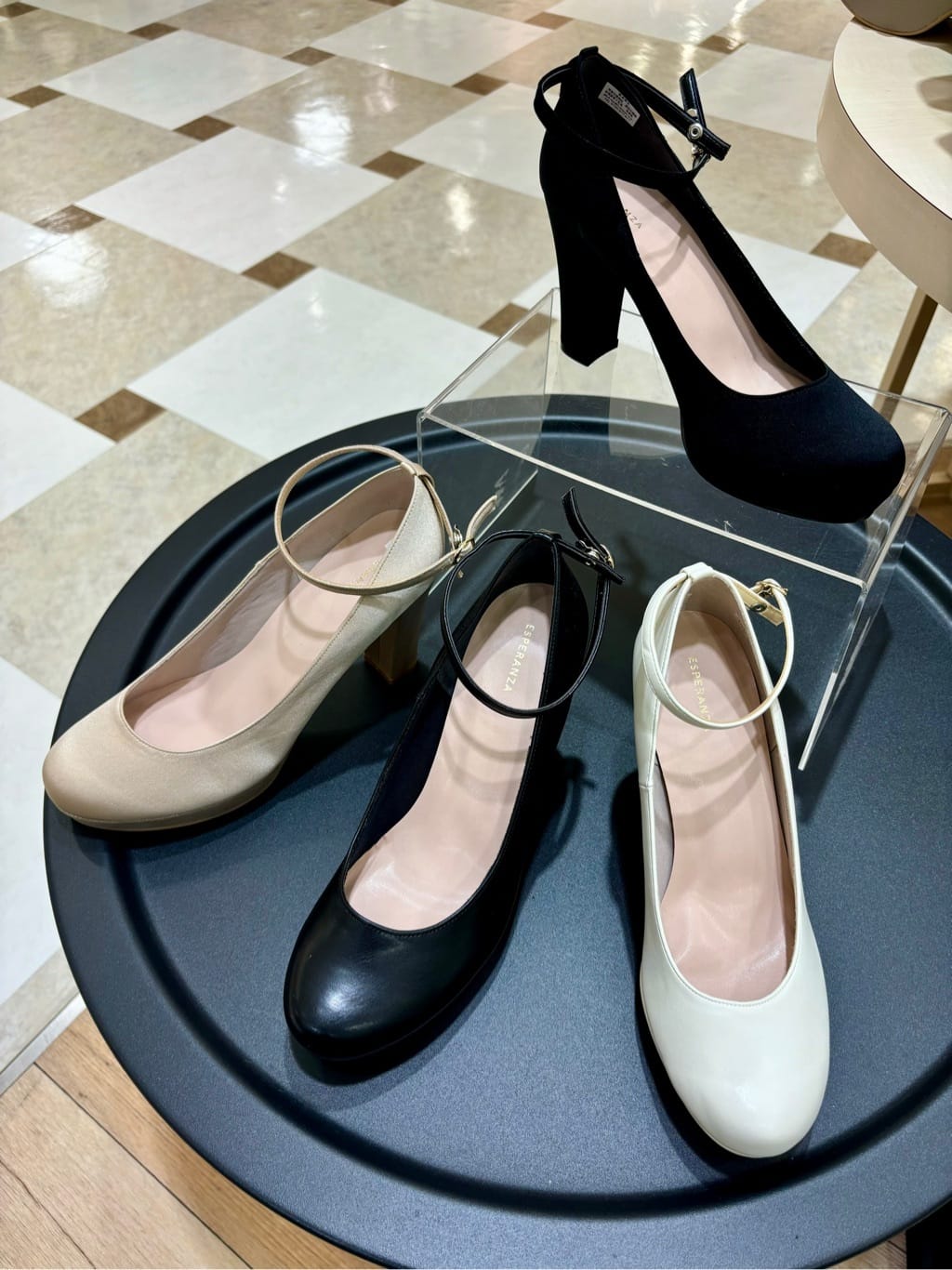 夜桜さんの「ESPERANZA｜3WAYチャンキーヒールパンプス」を使ったコーディネート