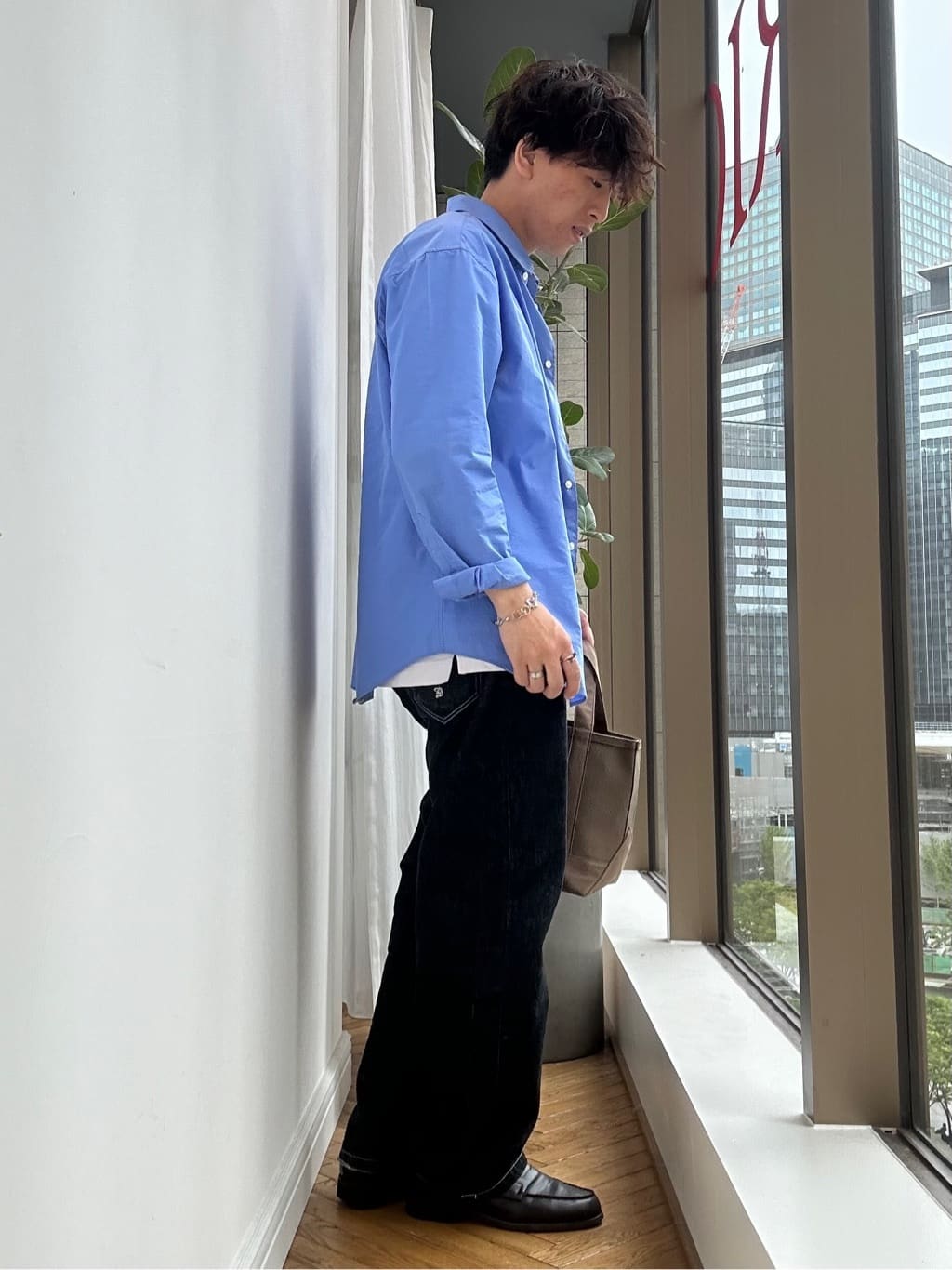 須田　慎二郎さんの「DRESSTERIOR｜【撥水加工/Safari5月号掲載】ローファー」を使ったコーディネート