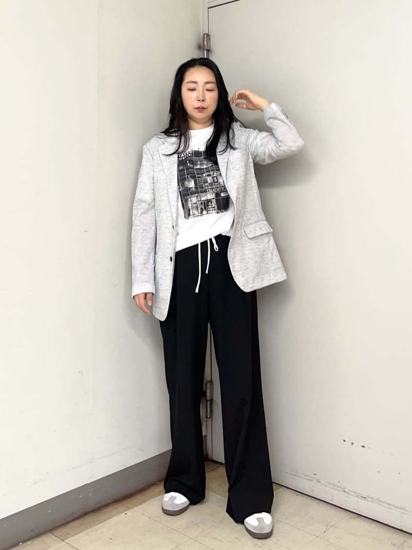 iwさんの「TAKEO KIKUCHI｜【尾州織】リネンブレンド メッシュ ジャケット」を使ったコーディネート