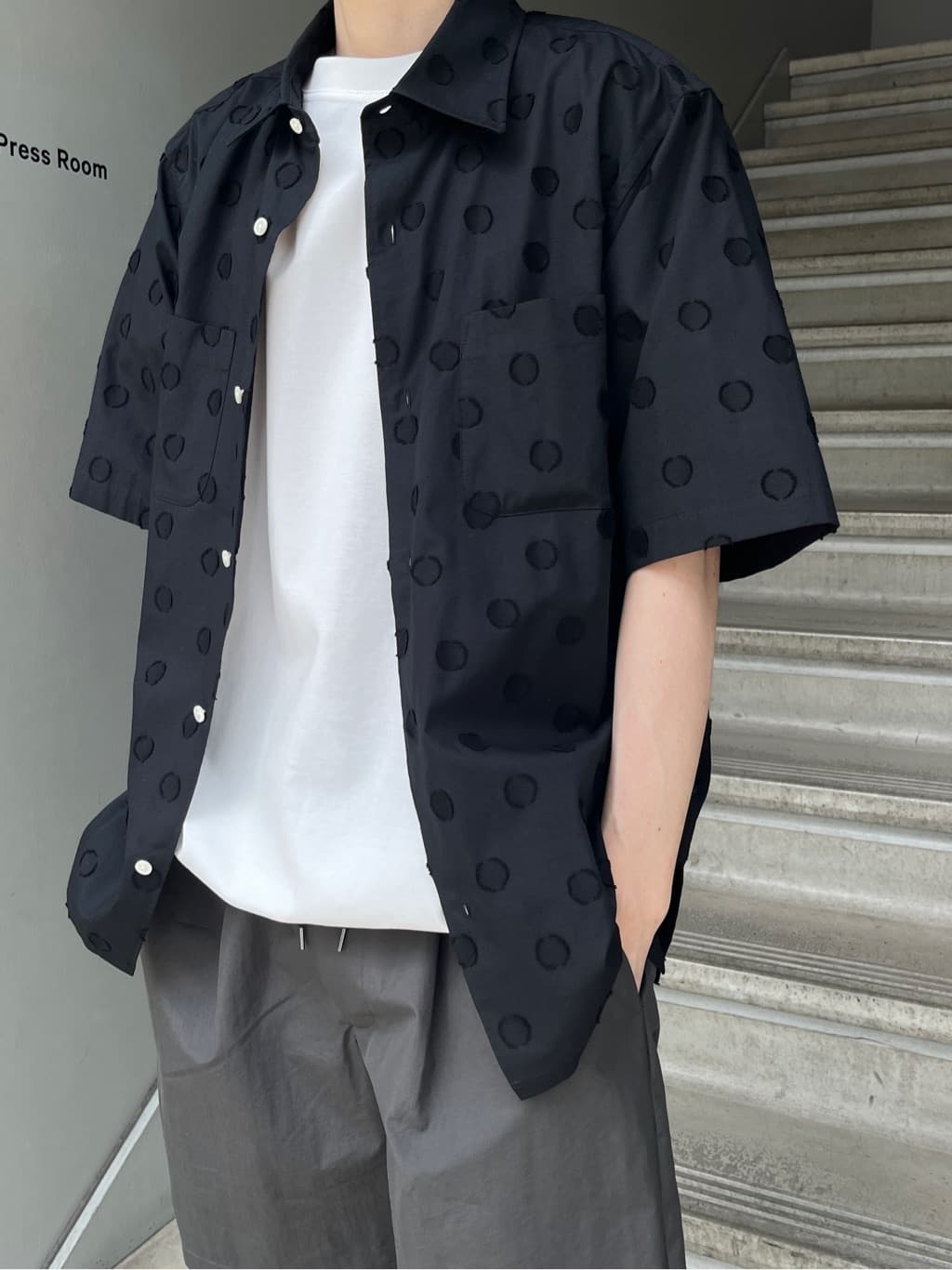 Shintaroさんの「TAKEO KIKUCHI｜【抗菌防臭／5サイズ展開】ハイゲージポンチ Tシャツ」を使ったコーディネート