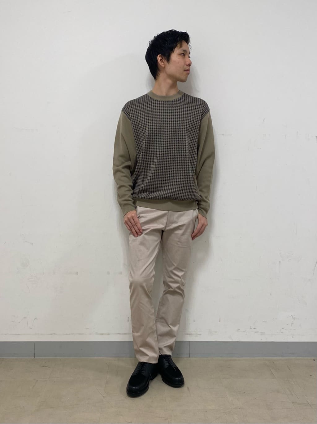 shoumaさんの「TAKEO KIKUCHI｜【全7サイズ&times;8色展開！】トップマルチヘリンボン パンツ」を使ったコーディネート