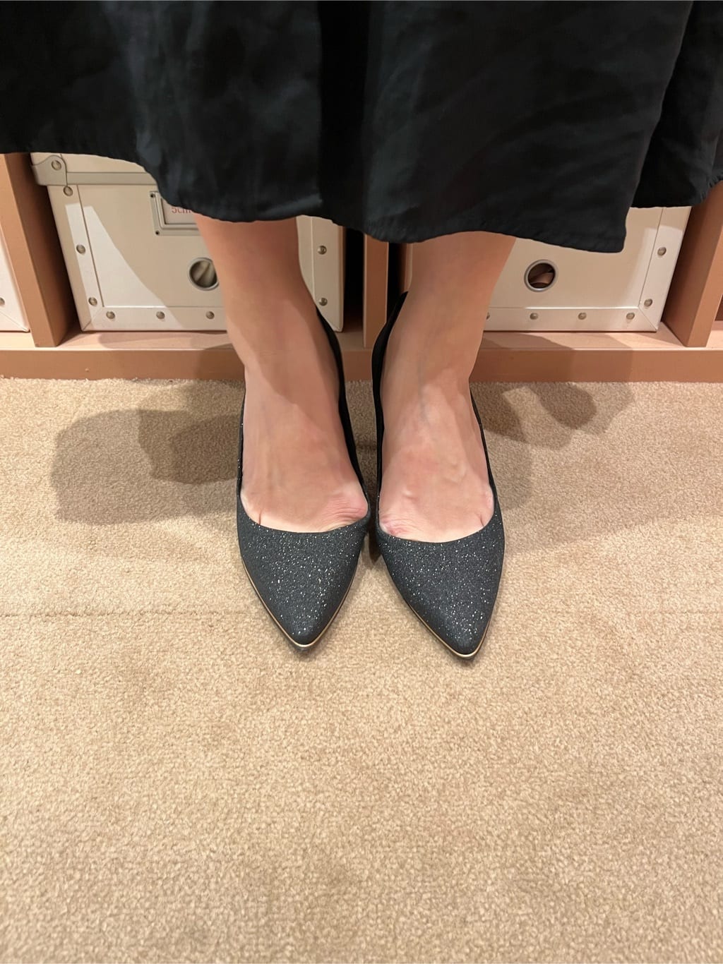 kaoriさんの「ESPERANZA｜【12時間パンプス】約8.5?／ラメ素材　歩きやすくて疲れにくい」を使ったコーディネート