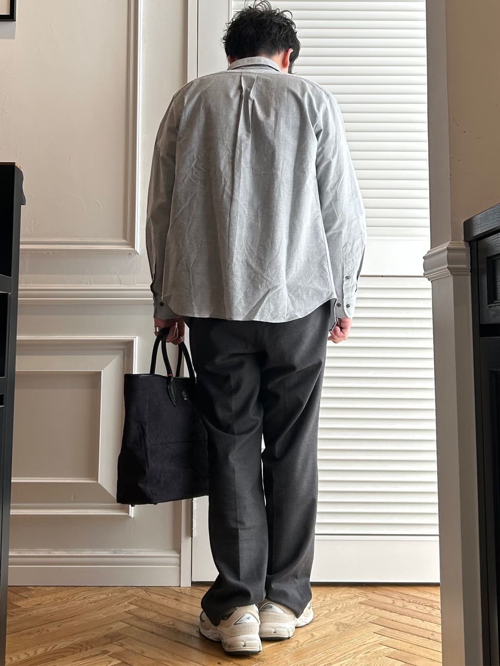 須田　慎二郎さんの「DRESSTERIOR｜オックスフォード ラウンドカラーシャツ」を使ったコーディネート